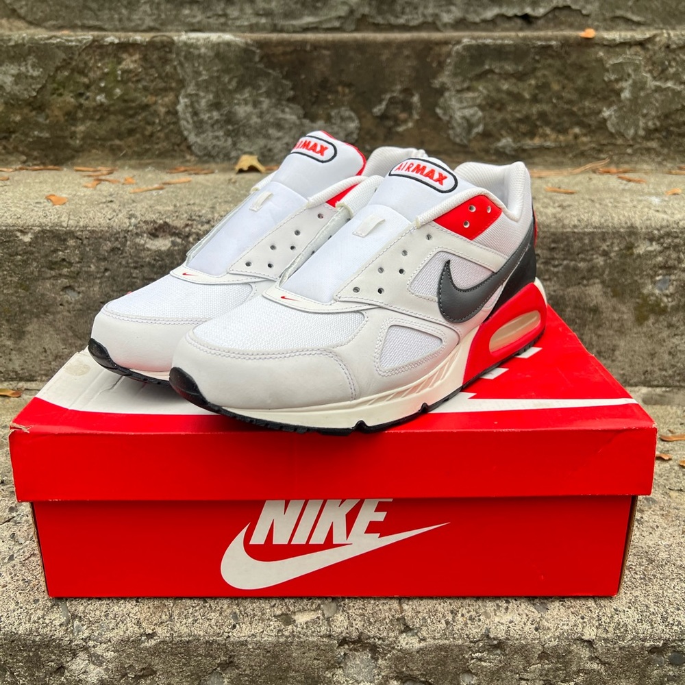 Nike Air Max IVO